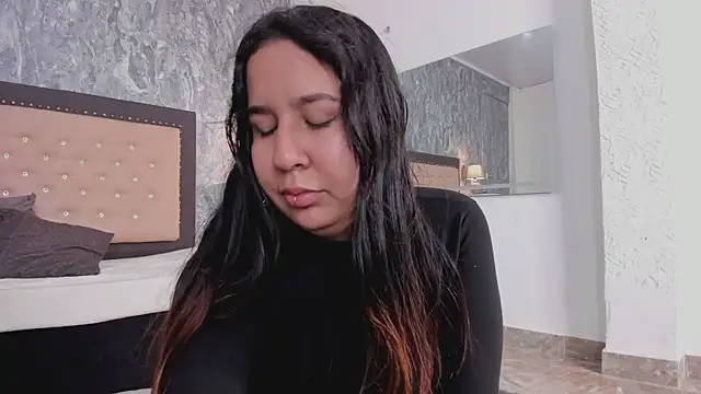 Lia sarahi online show from December 1, 12:21 pm