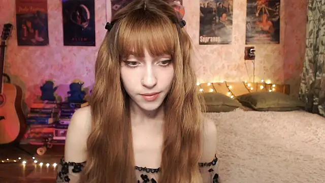 Friendly Ellie online show from December 4, 11:46 pm