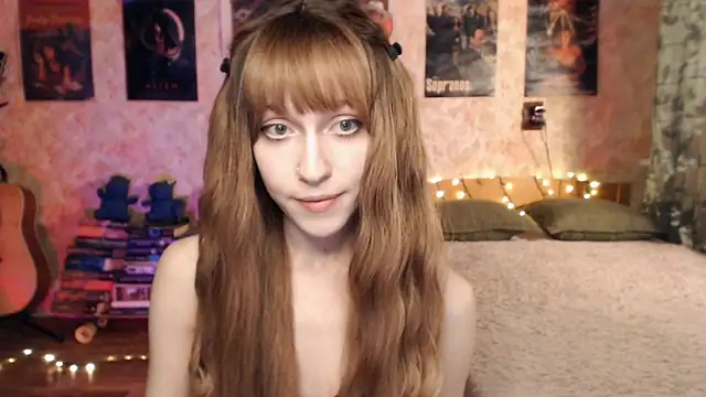 Friendly Ellie online show from December 28, 3:26 am