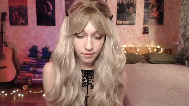 Friendly Ellie online show from January 14, 1:49 pm