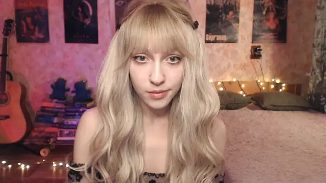 Friendly Ellie online show from January 17, 12:10 am