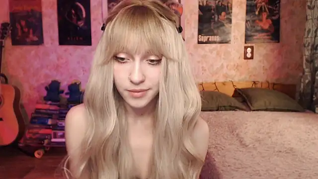 Friendly Ellie online show from March 2, 11:20 pm