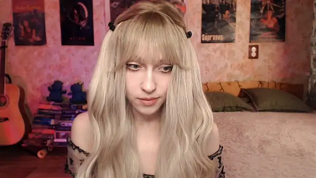 Friendly Ellie online show from March 17, 11:11 pm