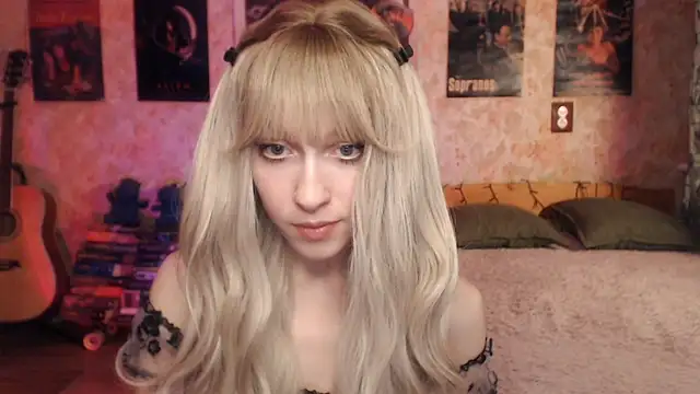 Friendly Ellie online show from March 22, 1:19 pm