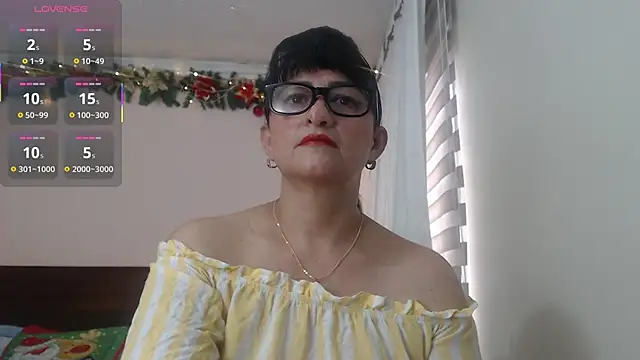 Snapshot of ISABEEL_SOFIA01 chatting on October 11, 1:53 pm ISABEEL SOFIA01 online show from October 11, 1:53 pm