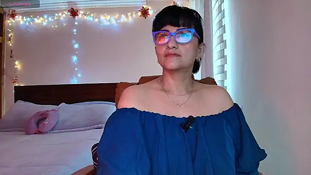 Snapshot of ISABEEL_SOFIA01 chatting on February 28, 12:50 pm ISABEEL SOFIA01 online show from February 28, 12:50 pm