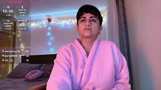 Snapshot of ISABEEL_SOFIA01 chatting on March 8, 12:41 am ISABEEL SOFIA01 online show from March 8, 12:41 am