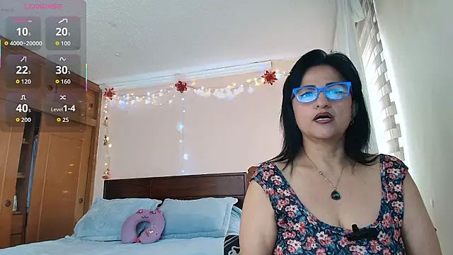 Snapshot of ISABEEL_SOFIA01 chatting on March 17, 1:03 pm ISABEEL SOFIA01 online show from March 17, 1:03 pm