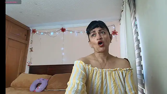 ISABEEL SOFIA01 online show from May 9, 2:22 pm