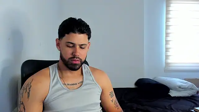 Justyn Torres online show from October 15, 12:16 pm