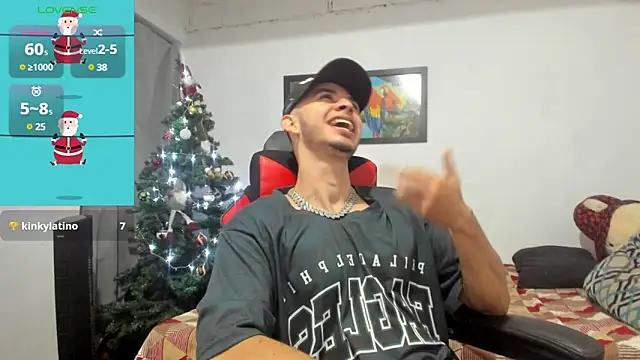 Snapshot of freestyle_blake1 chatting on December 22, 12:17 am freestyle blake1 online show from December 22, 12:17 am