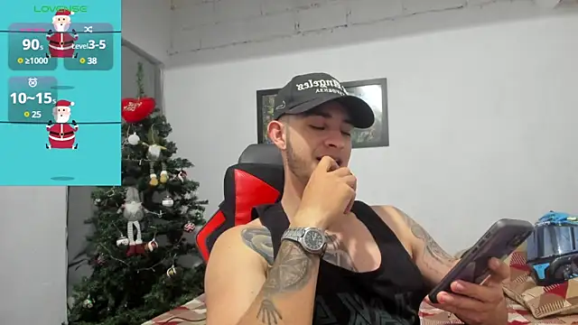 Snapshot of freestyle_blake1 chatting on December 23, 9:18 pm freestyle blake1 online show from December 23, 9:18 pm