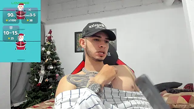 Snapshot of freestyle_blake1 chatting on December 28, 11:16 pm freestyle blake1 online show from December 28, 11:16 pm