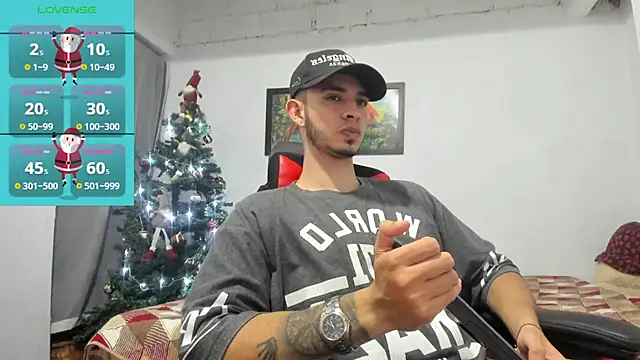 Snapshot of freestyle_blake1 chatting on December 29, 11:39 pm freestyle blake1 online show from December 29, 11:39 pm