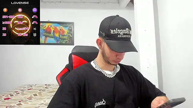 Snapshot of freestyle_blake1 chatting on February 2, 6:53 pm freestyle blake1 online show from February 2, 6:53 pm