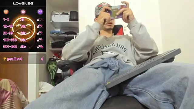 Snapshot of freestyle_blake1 chatting on March 17, 12:52 am freestyle blake1 online show from March 17, 12:52 am