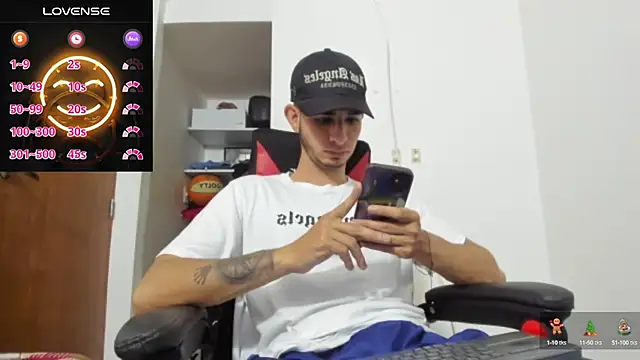 Snapshot of freestyle_blake1 chatting on March 19, 3:51 pm freestyle blake1 online show from March 19, 3:51 pm