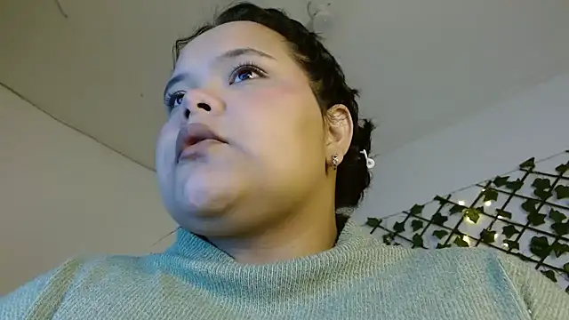 Snapshot of sexychubby___ chatting on March 6, 2:41 am sexychubby online show from March 6, 2:41 am