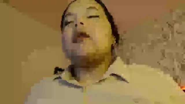 sexychubby    online show from October 3, 7:44 pm