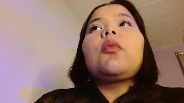 sexychubby    online show from May 16, 2:19 am
