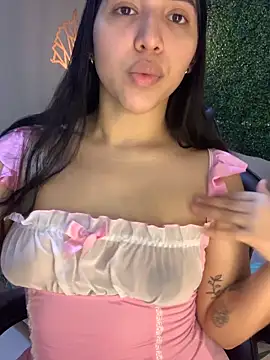 Amandanauty online show from November 3, 7:26 pm