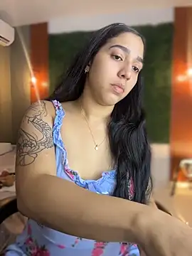 Snapshot of Amandanauty chatting on February 25, 4:11 am Amandanauty online show from February 25, 4:11 am