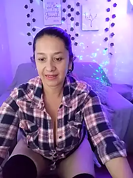 camilalatti online show from February 12, 11:41 pm