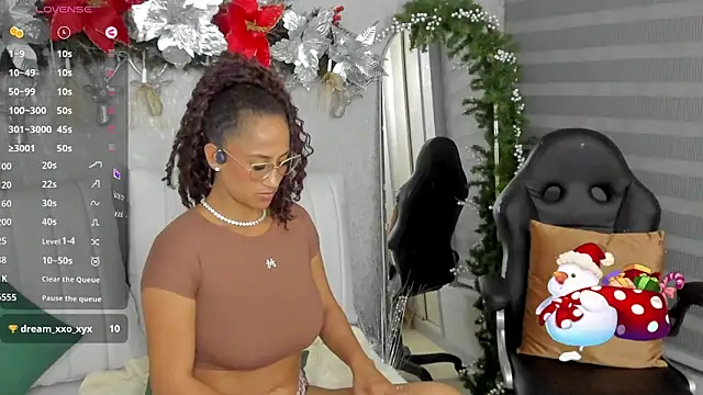 EmmaFerrary online show from November 28, 12:46 am