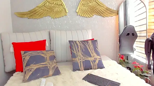 EmmaFerrary online show from February 22, 6:28 pm