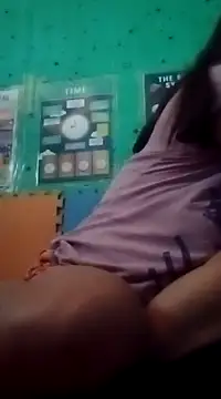 Snapshot of yummyclits4uxxx chatting on January 13, 3:01 am yummyclits4uxxx online show from January 13, 3:01 am