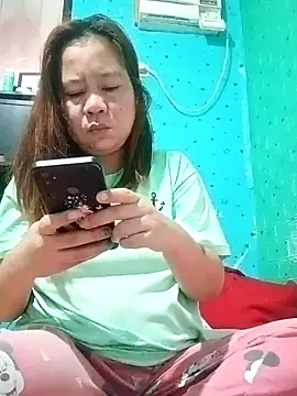 Snapshot of yummyclits4uxxx chatting on January 21, 12:04 am yummyclits4uxxx online show from January 21, 12:04 am