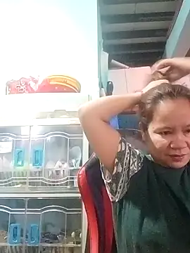 Snapshot of yummyclits4uxxx chatting on January 23, 1:08 am yummyclits4uxxx online show from January 23, 1:08 am