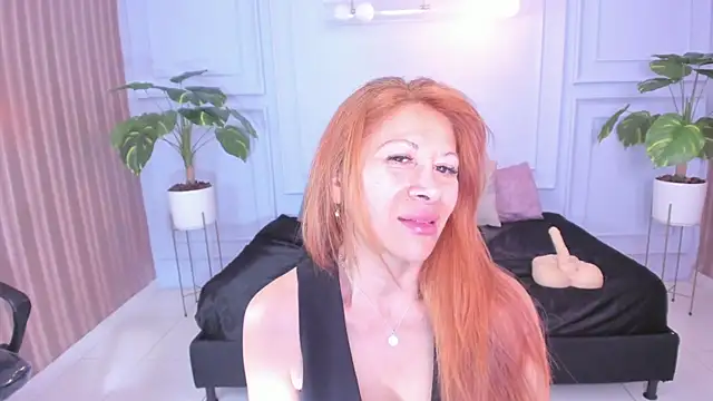 cintiagreyx online show from May 19, 11:27 am