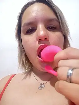 Snapshot of shaynarg chatting on January 13, 2:50 am shaynarg online show from January 13, 2:50 am