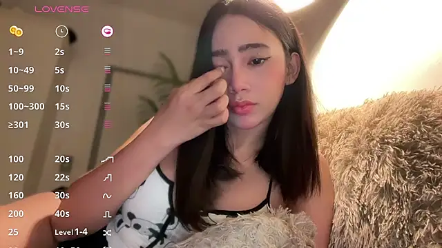 GenesisCastillano online show from October 26, 9:37 am