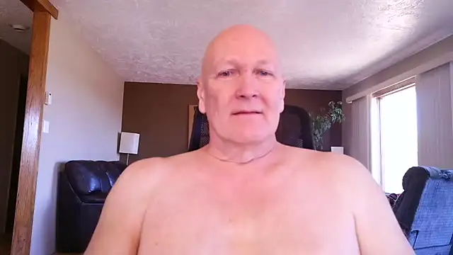 Snapshot of BasicAnt chatting on February 16, 6:26 pm BasicAnt online show from February 16, 6:26 pm