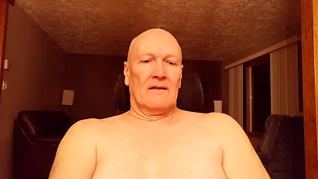 Snapshot of BasicAnt chatting on March 18, 1:53 am BasicAnt online show from March 18, 1:53 am