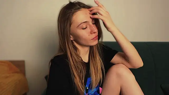 LovelyKatea online show from March 28, 1:33 pm