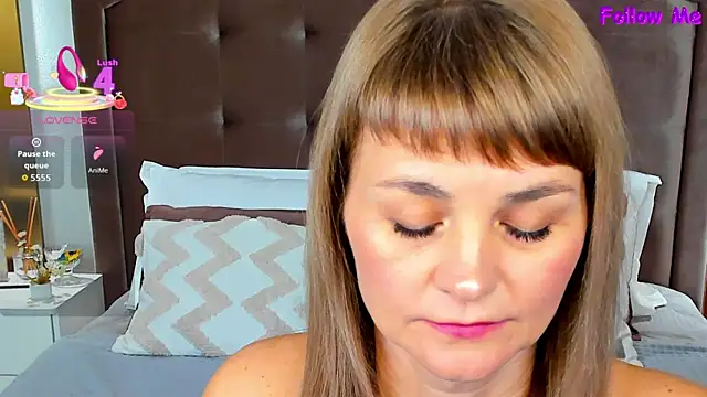 Snapshot of annasimonsj chatting on October 14, 1:06 am annasimonsj online show from October 14, 1:06 am