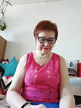 Snapshot of Fire_Night chatting on April 2, 6:33 am Fire Night online show from April 2, 6:33 am