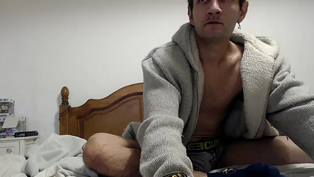 Snapshot of poissinet2 chatting on December 28, 9:40 pm poissinet2 online show from December 28, 9:40 pm