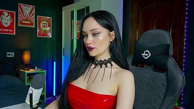 QueenAliss online show from November 3, 6:03 am