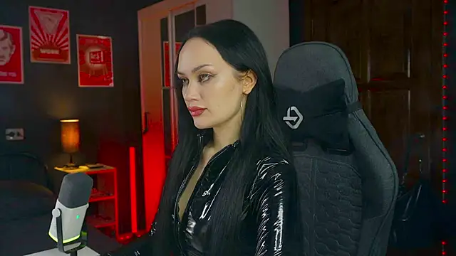 QueenAliss online show from March 7, 6:21 am