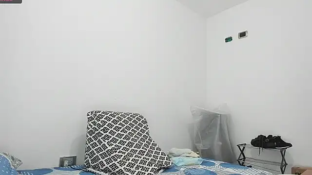 Snapshot of perla_jeff chatting on February 5, 2:26 pm perla jeff online show from February 5, 2:26 pm