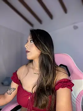 Little Amber6 online show from April 30, 11:31 pm