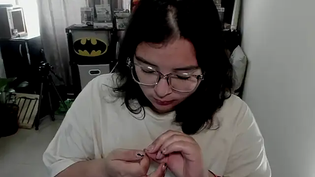 Snapshot of aika-dreams chatting on February 18, 1:29 pm aika-dreams online show from February 18, 1:29 pm