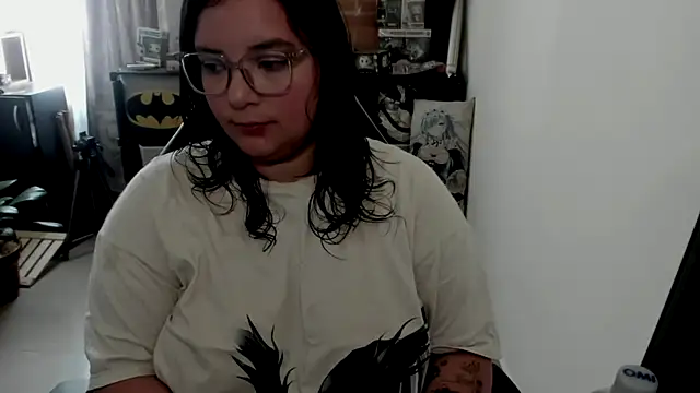 Snapshot of aika-dreams chatting on March 2, 1:40 pm aika-dreams online show from March 2, 1:40 pm