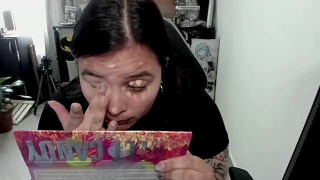 Snapshot of aika-dreams chatting on March 18, 1:36 pm aika-dreams online show from March 18, 1:36 pm