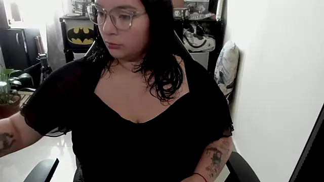 Snapshot of aika-dreams chatting on March 31, 1:55 pm aika-dreams online show from March 31, 1:55 pm