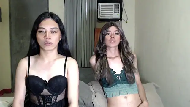 Snapshot of Urworldclasstrans chatting on November 5, 7:08 am Urworldclasstrans online show from November 5, 7:08 am